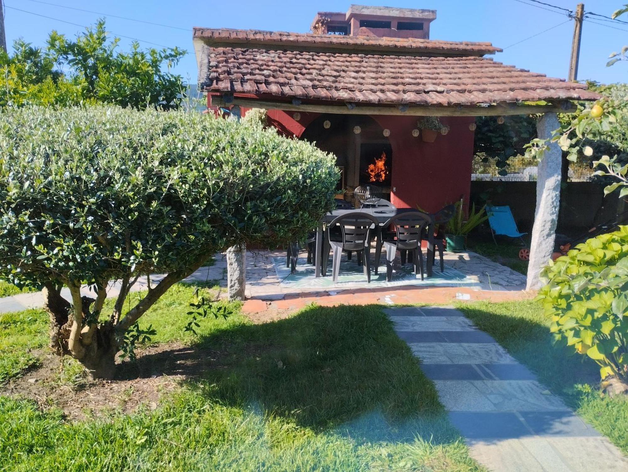 Casa De Valeria Villa Tomino Luaran gambar